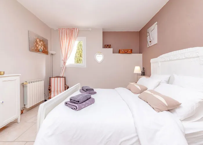 Larmes - Spacieuse - Piscine - 빌라 *