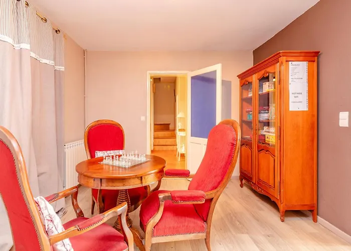 Larmes - Spacieuse - Piscine - * Puybegon