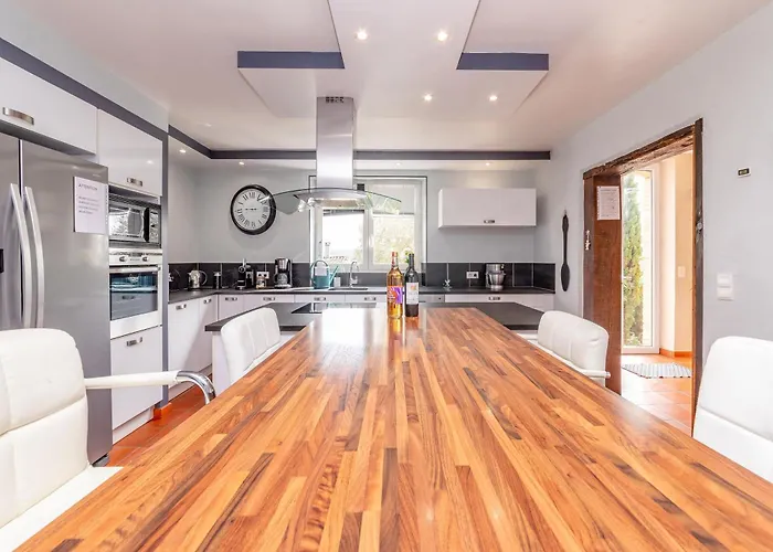 빌라 Larmes - Spacieuse - Piscine -