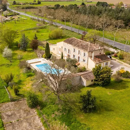 Villa Larmes - Spacieuse - Piscine - *