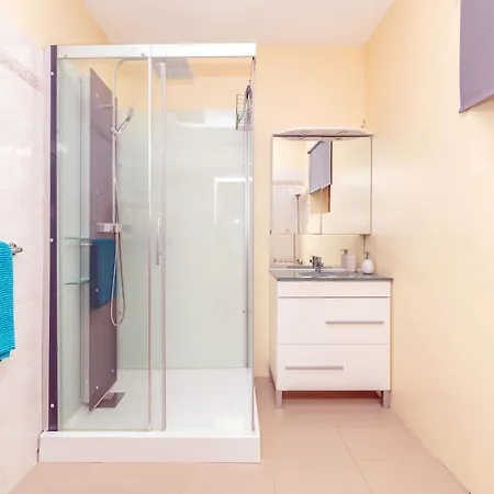 Larmes - Spacieuse - Piscine - Puybegon