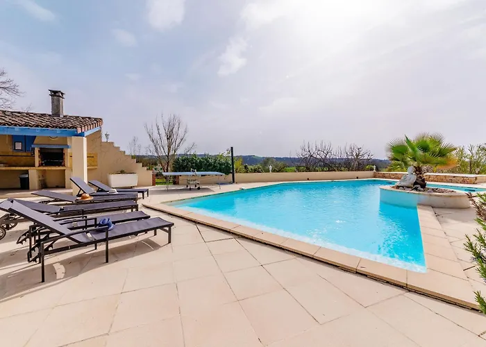 Larmes - Spacieuse - Piscine - Villa