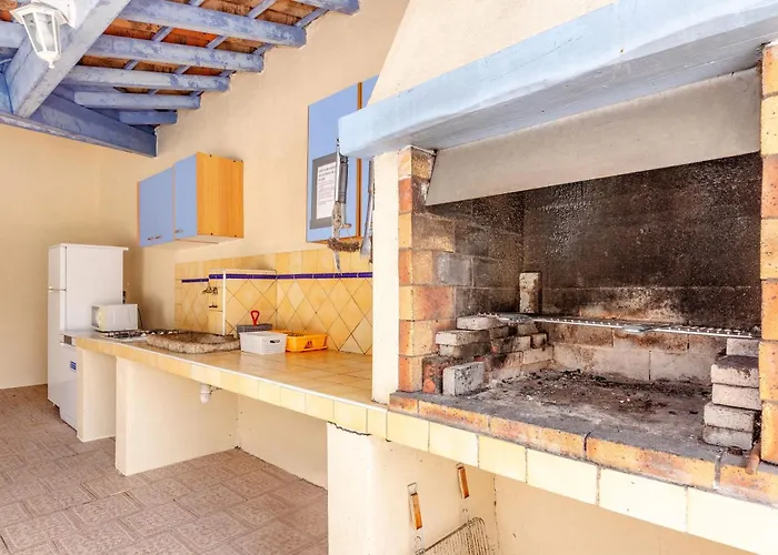 Larmes - Spacieuse - Piscine - Villa