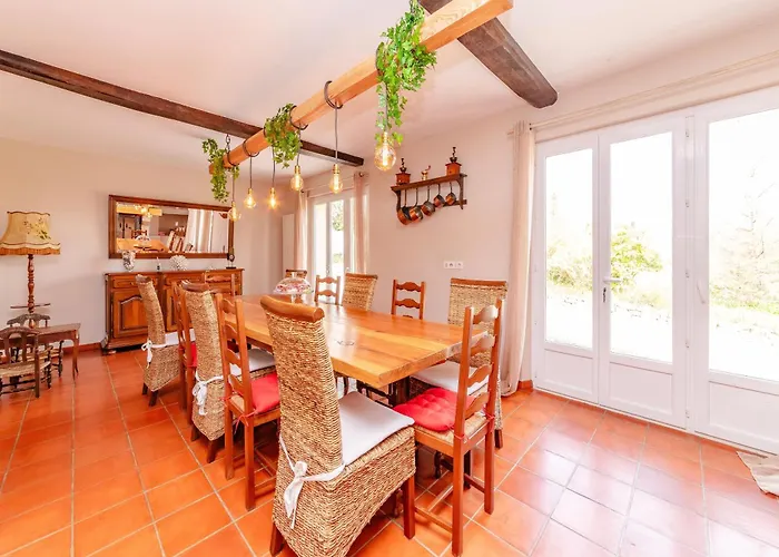 Larmes - Spacieuse - Piscine - *